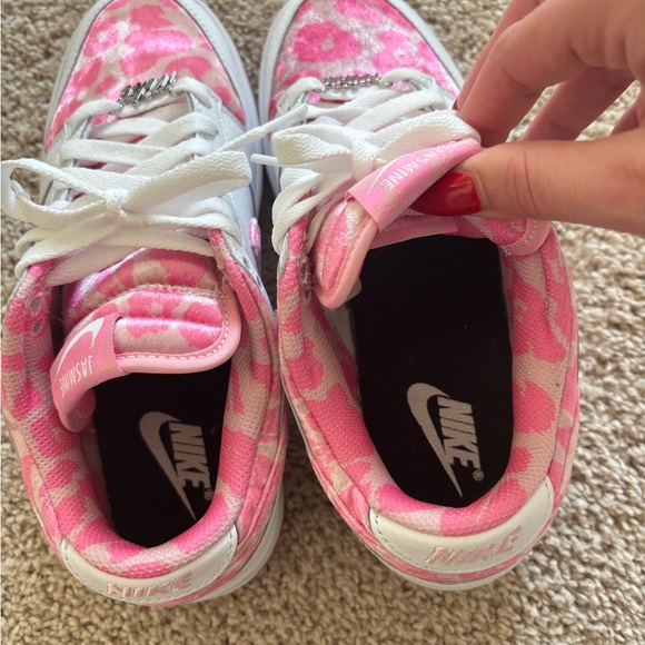 Nike Dunk - Picture 2 of 5